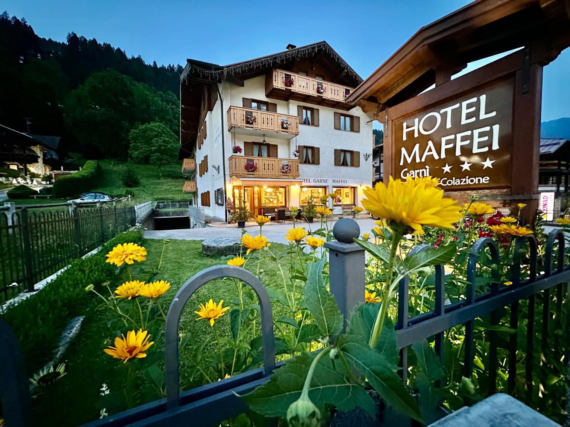 Hotel Garni Maffei Pinzolo Exteriér fotografie