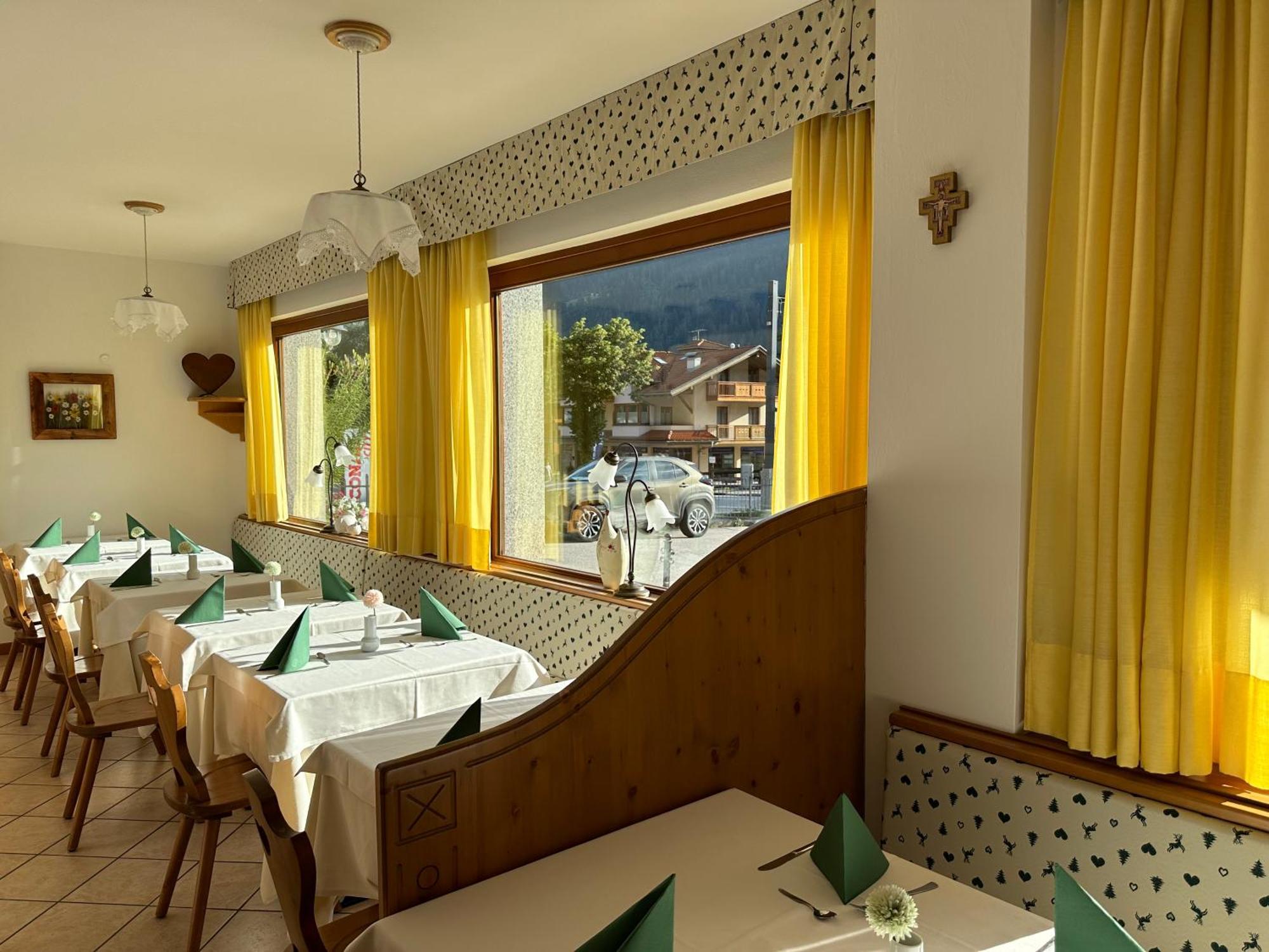 Hotel Garni Maffei Pinzolo Exteriér fotografie